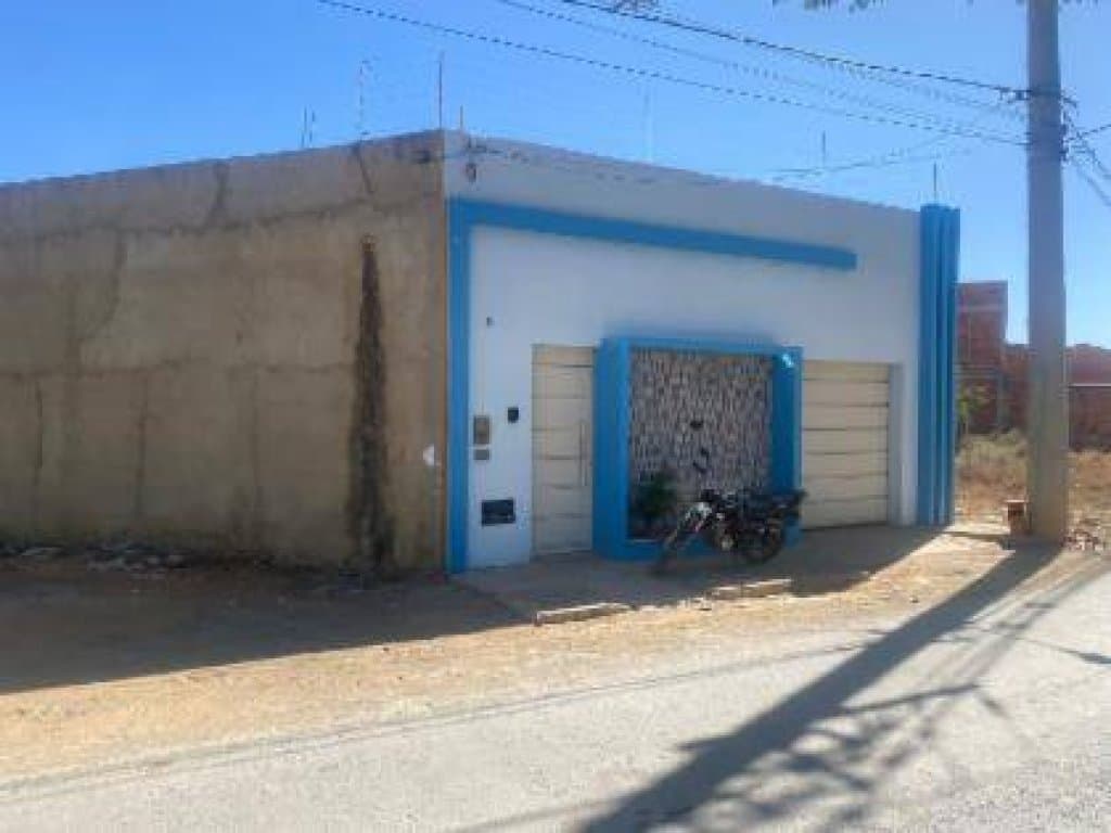 Foto 2 de 6: Casa em leilão em Irecê - BA, bairro Asa Sul — Casa 174 m² - Asa Sul - Irecê - BA