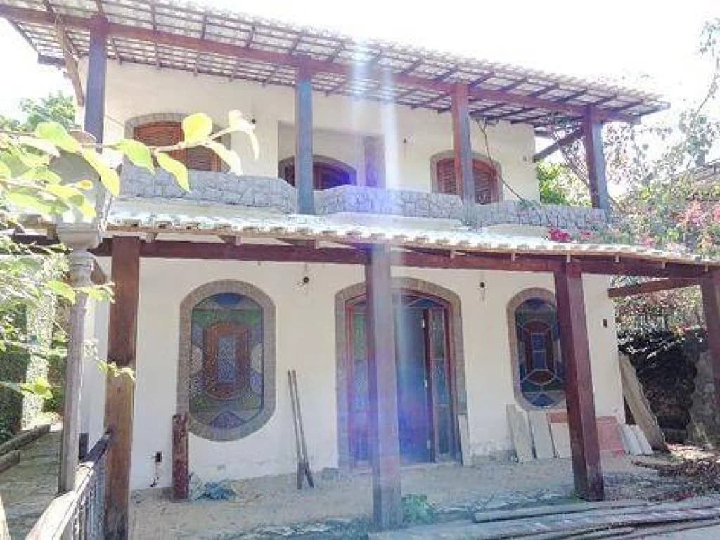 Foto 1 de 15: Casa em leilão em Rio De Janeiro - RJ, bairro Vila Valqueire — Casa 278 m² - Vila Valqueire - Rio de Janeiro - RJ