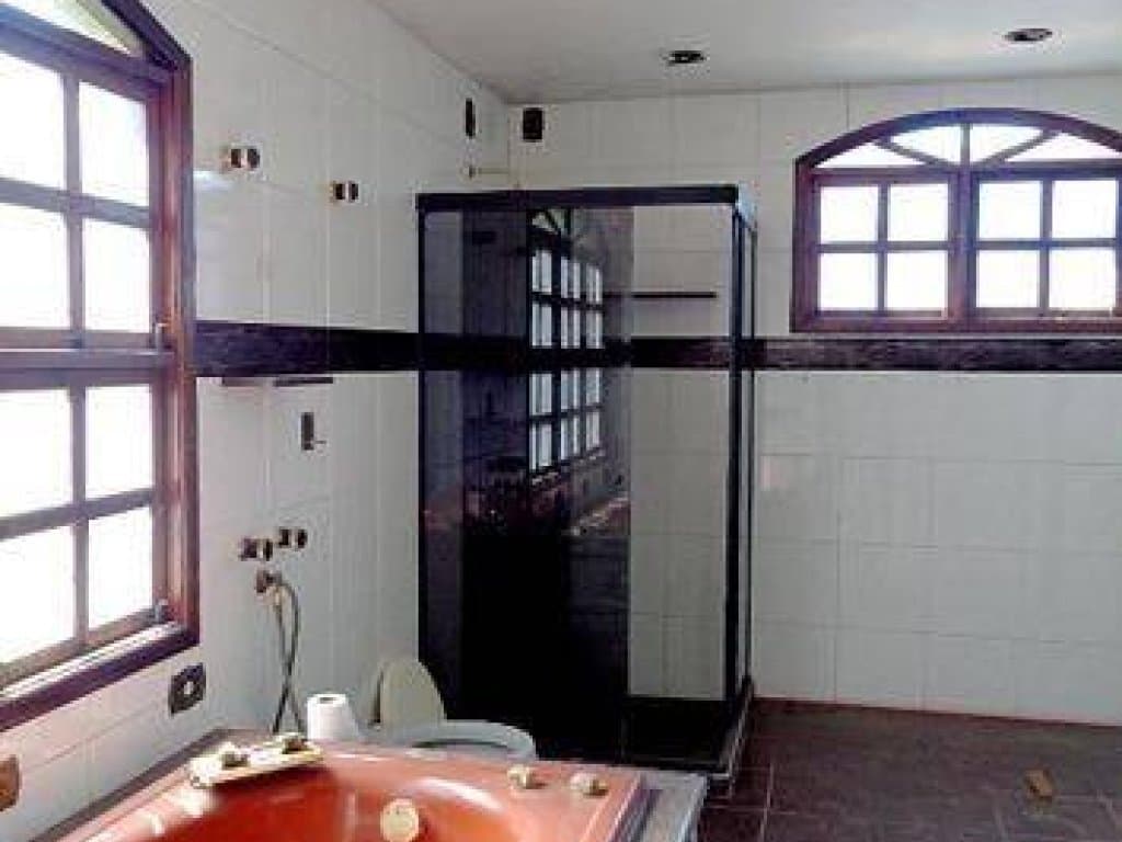 Foto 8 de 15: Casa em leilão em Rio De Janeiro - RJ, bairro Vila Valqueire — Casa 278 m² - Vila Valqueire - Rio de Janeiro - RJ