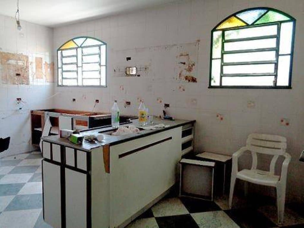 Foto 4 de 15: Casa em leilão em Rio De Janeiro - RJ, bairro Vila Valqueire — Casa 278 m² - Vila Valqueire - Rio de Janeiro - RJ
