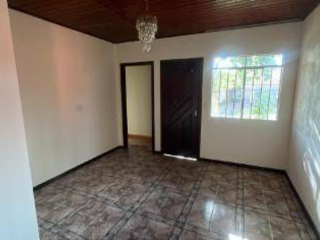 Foto 2 de 13: Casa em leilão em Carambeí - PR, bairro Jardim Bela Vista Ii — Casa, Padrão, 0 Vaga(S) de Garagem