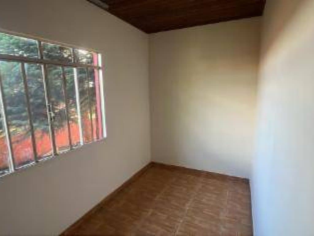 Foto 10 de 13: Casa em leilão em Carambeí - PR, bairro Jardim Bela Vista Ii — Casa, Padrão, 0 Vaga(S) de Garagem