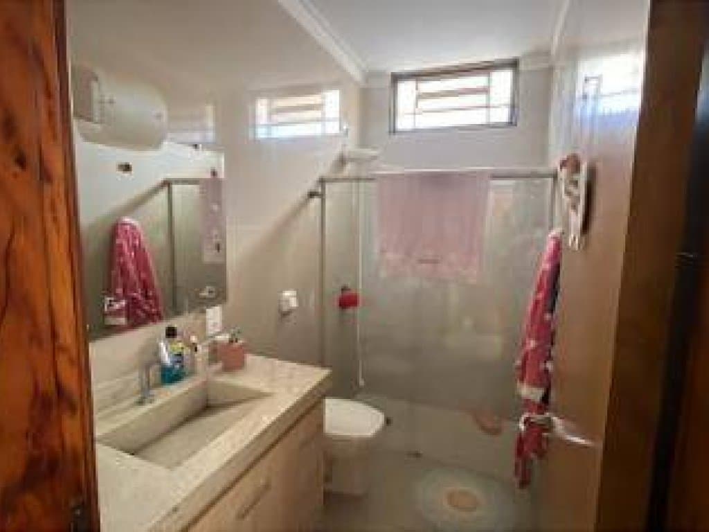 Foto 6 de 16: Casa em leilão em Catanduva - SP, bairro Jardim do Bosque — Casa, Padrão, 2 Vaga(S) de Garagem