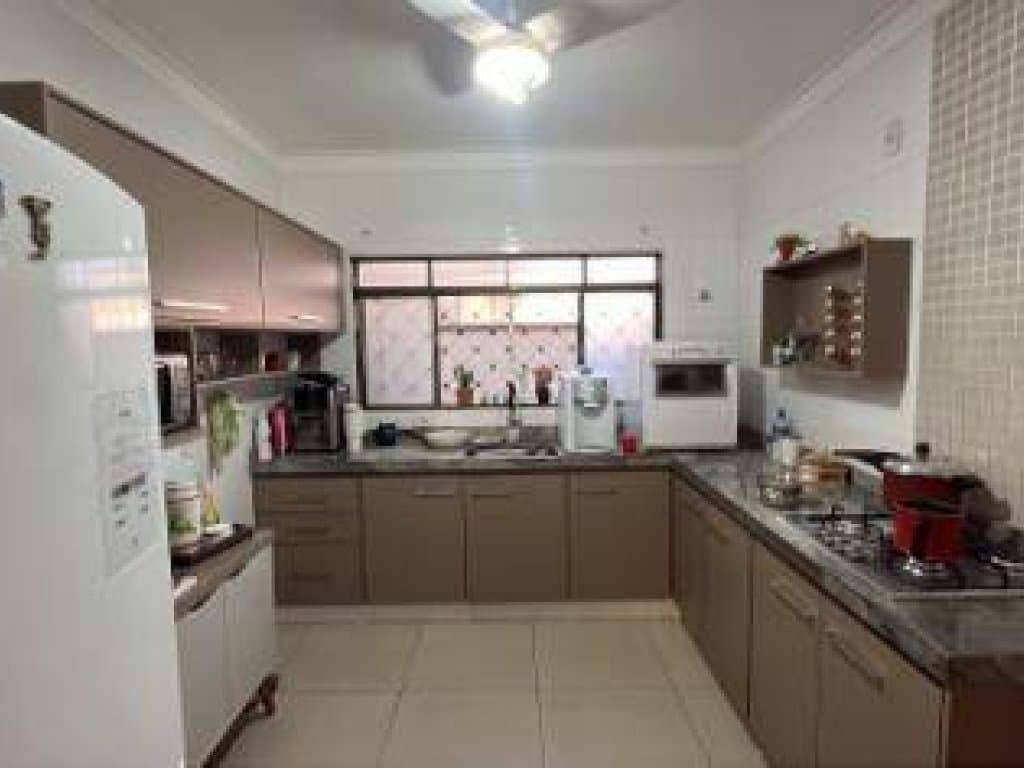 Foto 8 de 16: Casa em leilão em Catanduva - SP, bairro Jardim do Bosque — Casa, Padrão, 2 Vaga(S) de Garagem