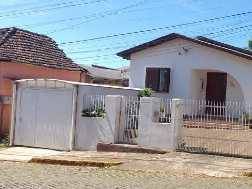 Foto 28 de 61: Casa em leilão em Cachoeira Do Sul - RS, bairro Carvalho — Casa, Padrão, 1 Vaga(S) de Garagem