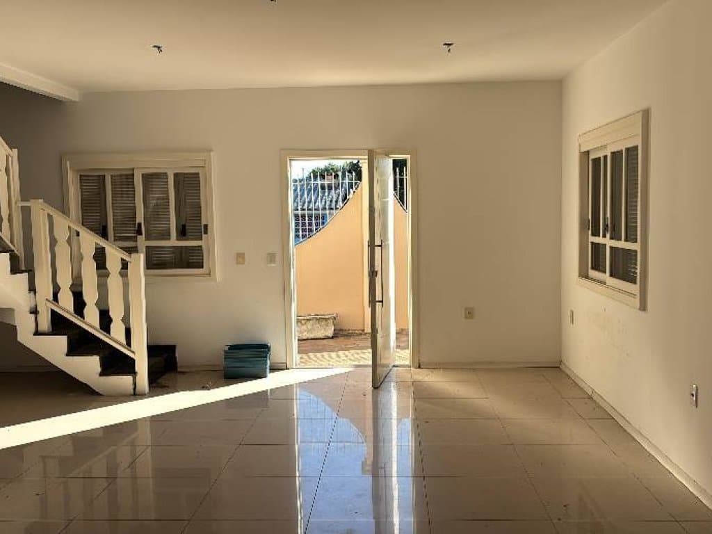 Foto 80 de 98: Casa em leilão em Canoas - RS, bairro Estradaância Velha — Casa, Padrão, 1 Vaga(S) de Garagem