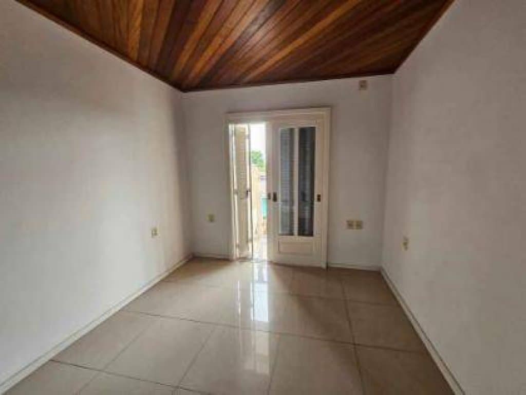 Foto 54 de 98: Casa em leilão em Canoas - RS, bairro Estradaância Velha — Casa, Padrão, 1 Vaga(S) de Garagem