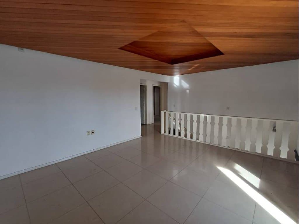 Foto 76 de 98: Casa em leilão em Canoas - RS, bairro Estradaância Velha — Casa, Padrão, 1 Vaga(S) de Garagem