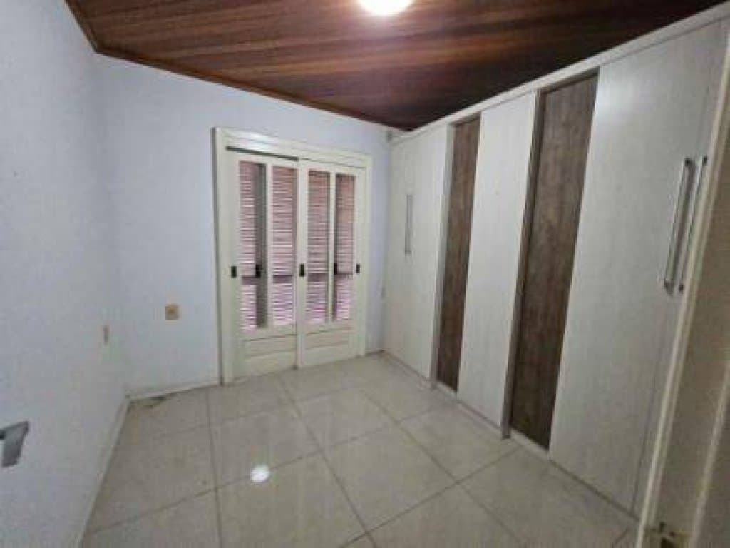 Foto 7 de 98: Casa em leilão em Canoas - RS, bairro Estradaância Velha — Casa, Padrão, 1 Vaga(S) de Garagem