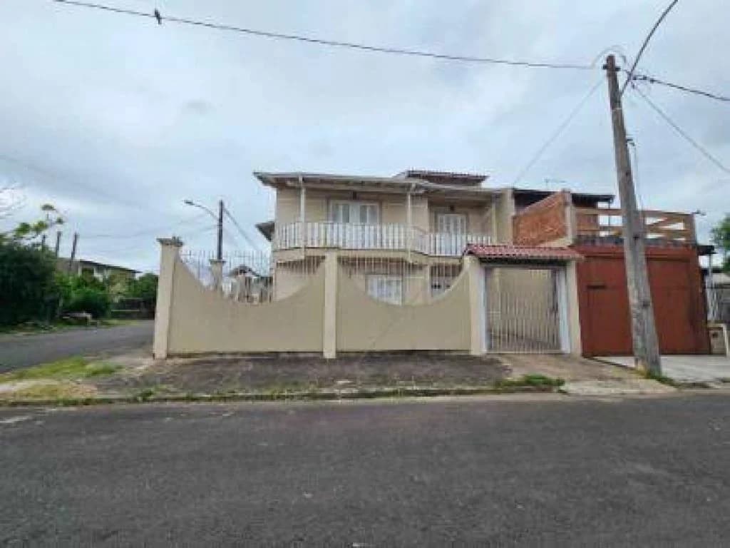 Foto 1 de 98: Casa em leilão em Canoas - RS, bairro Estradaância Velha — Casa, Padrão, 1 Vaga(S) de Garagem