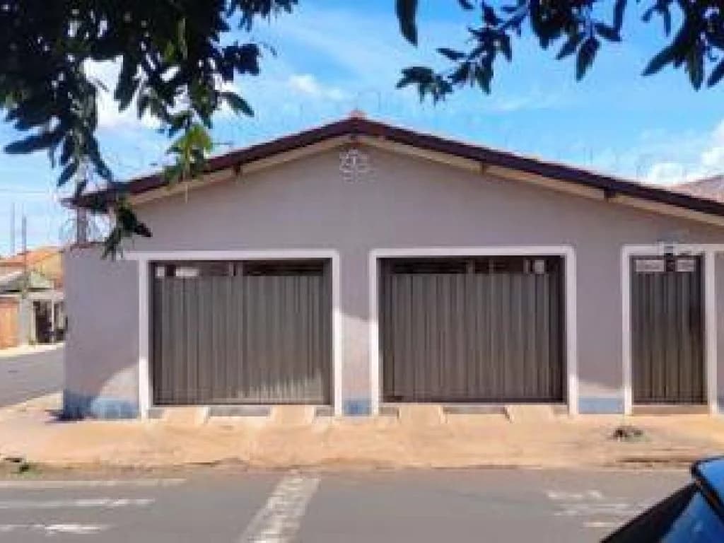 Foto 1 de 30: Casa em leilão em Aramina - SP, bairro Santo Antonio — Casa, Padrão, 2 Vaga(S) de Garagem