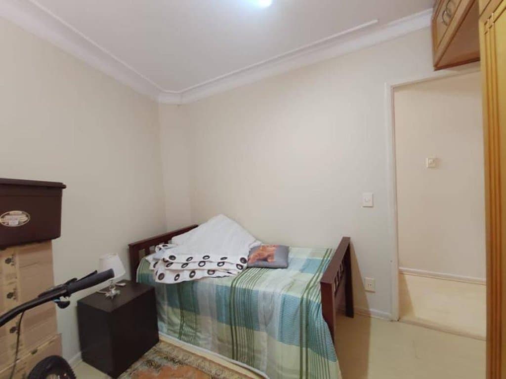 Foto 9 de 27: Casa em leilão em Londrina - PR, bairro Jardim Petrópolis — Casa, Padrão, 1 Vaga(S) de Garagem