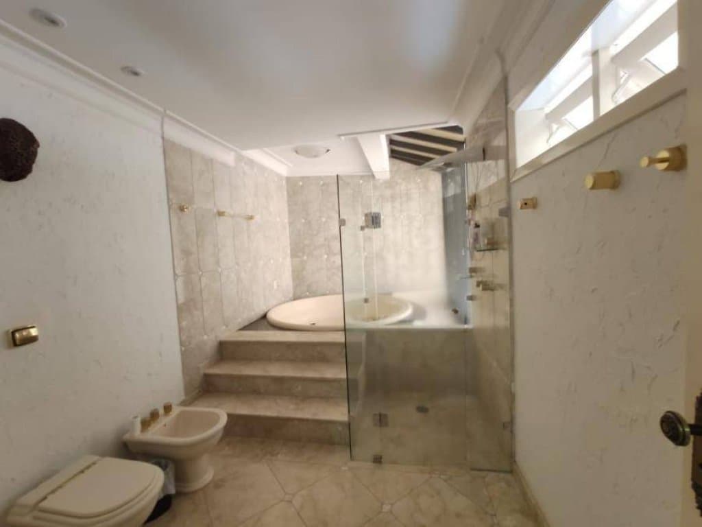 Foto 8 de 27: Casa em leilão em Londrina - PR, bairro Jardim Petrópolis — Casa, Padrão, 1 Vaga(S) de Garagem