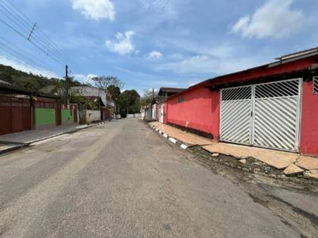 Foto 4 de 9: Casa em leilão em Itariri - SP, bairro Jardim Comendador — Casa, Padrão, 3 Vaga(S) de Garagem