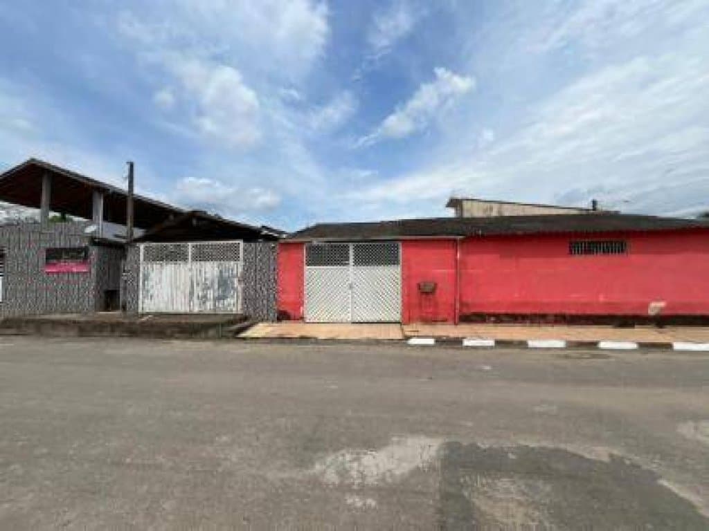 Foto 3 de 9: Casa em leilão em Itariri - SP, bairro Jardim Comendador — Casa, Padrão, 3 Vaga(S) de Garagem