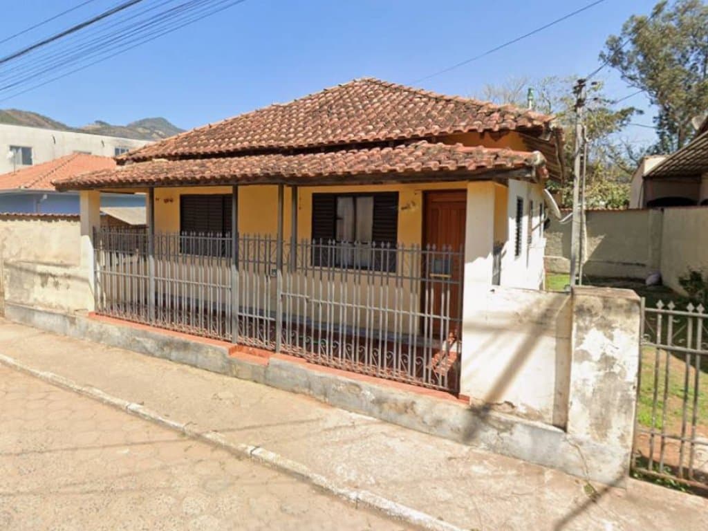 Foto 6 de 6: Casa em leilão em Piranguçu - MG, bairro Centro — Casa, Padrão, 1 Vaga(S) de Garagem