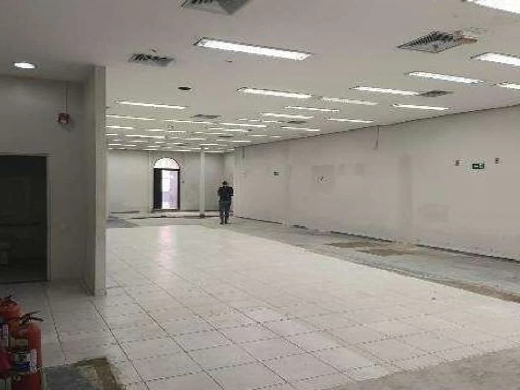 Foto 5 de 16: Comercial em leilão em Vitória - ES, bairro Centro — Prédio Comercial 1.367 m² - Centro - Vitória - ES