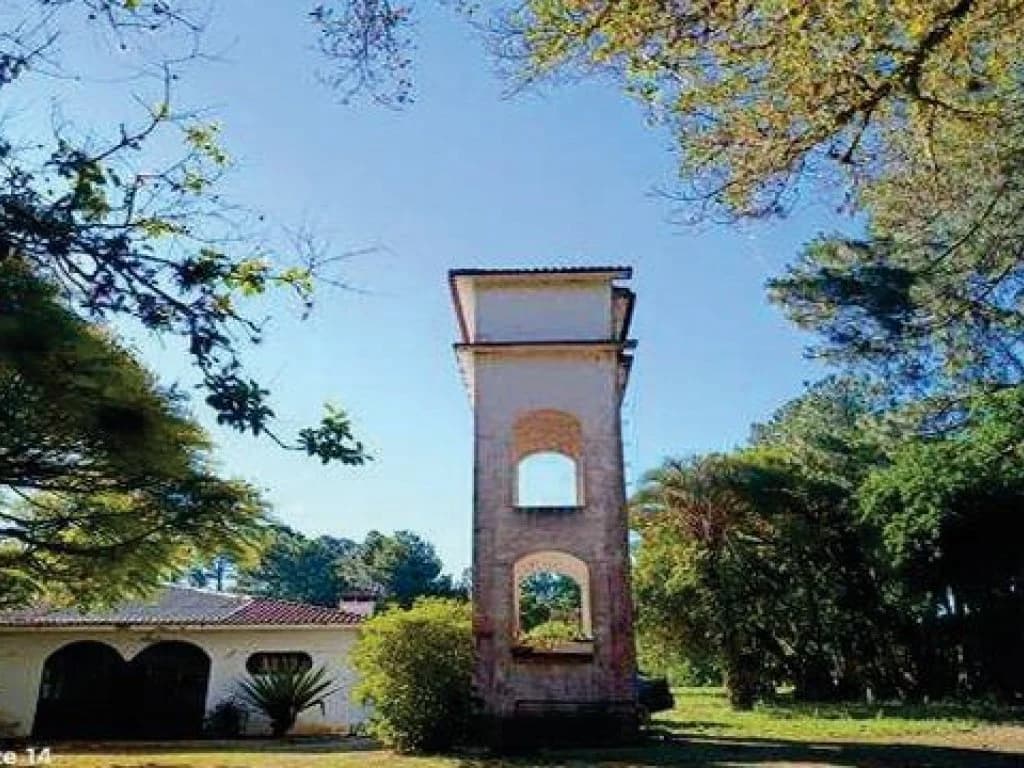 Foto 5 de 26: Casa em leilão em Porto Alegre - RS, bairro Belém Novo — Casa 1.042 m² (área construída) e 38.977 m² (área de terreno) - Belém Novo - Porto Alegre - RS