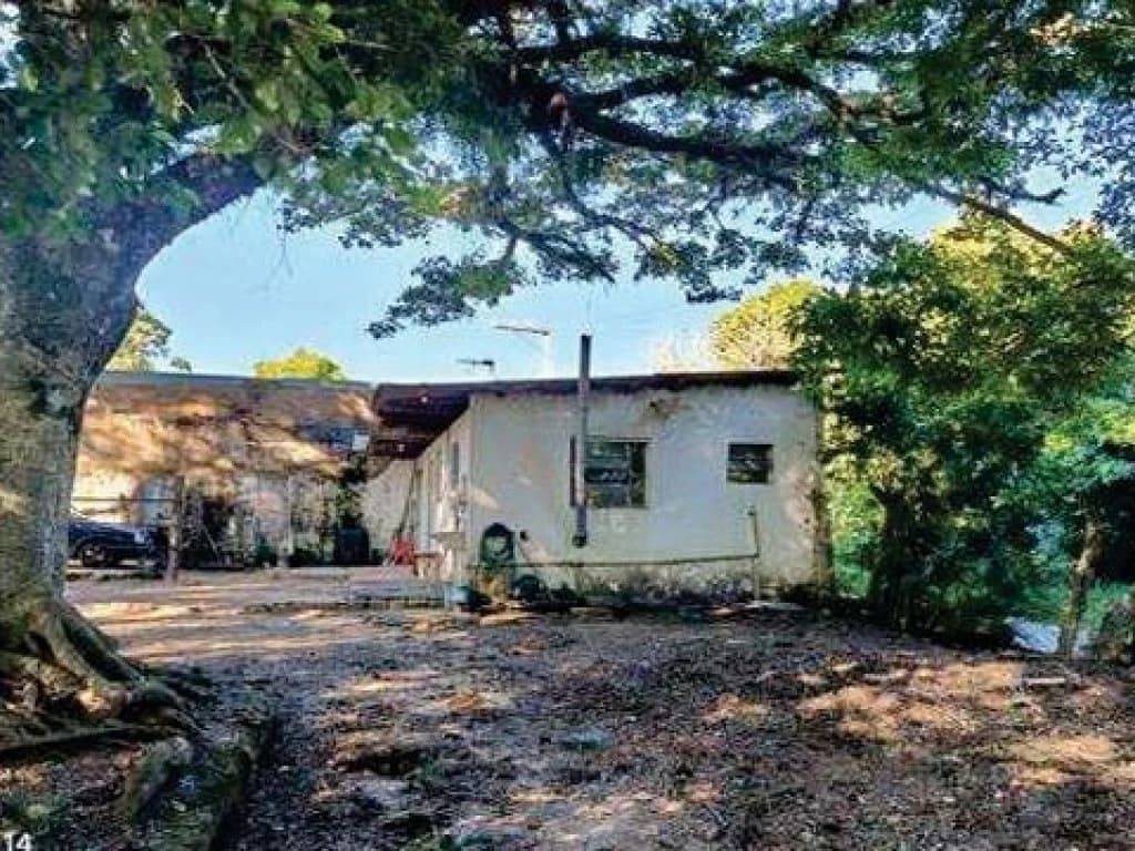 Foto 13 de 26: Casa em leilão em Porto Alegre - RS, bairro Belém Novo — Casa 1.042 m² (área construída) e 38.977 m² (área de terreno) - Belém Novo - Porto Alegre - RS