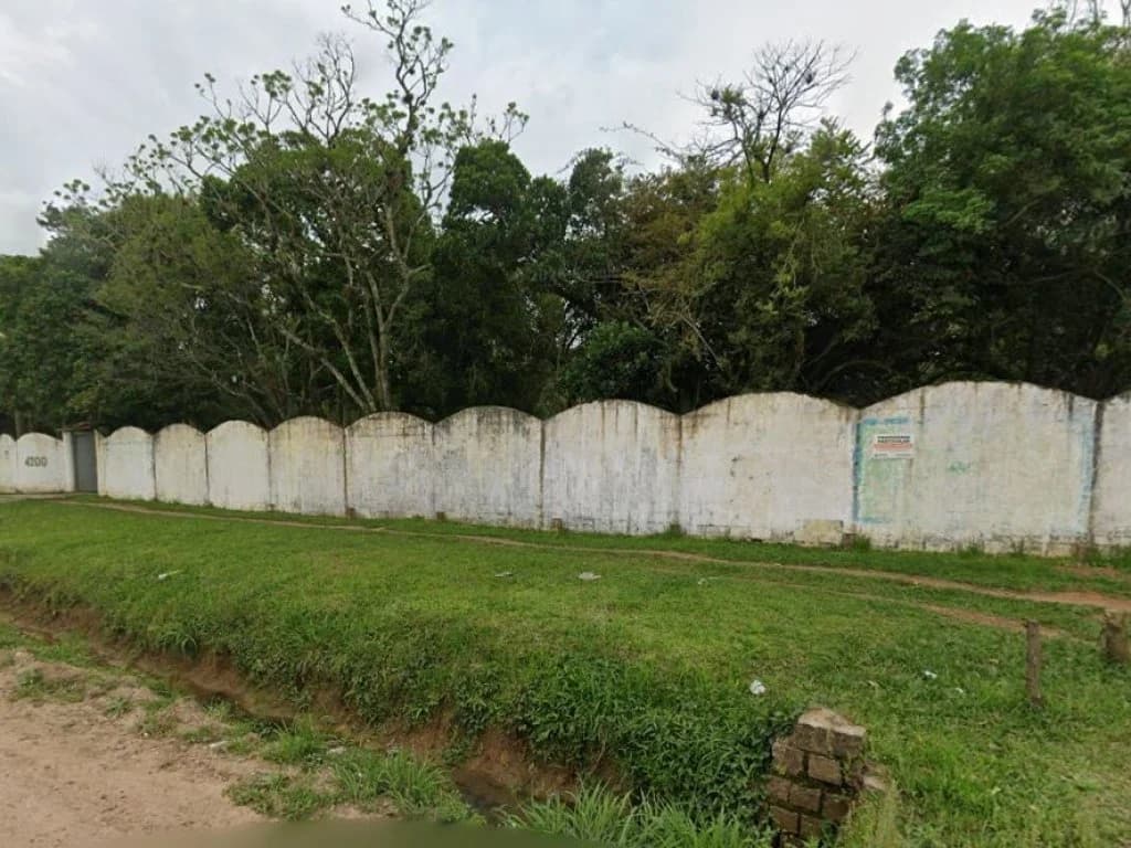 Foto 2 de 26: Casa em leilão em Porto Alegre - RS, bairro Belém Novo — Casa 1.042 m² (área construída) e 38.977 m² (área de terreno) - Belém Novo - Porto Alegre - RS