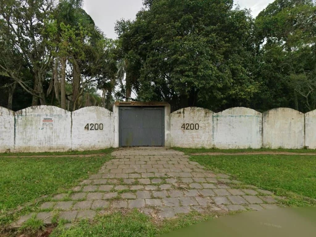 Foto 3 de 26: Casa em leilão em Porto Alegre - RS, bairro Belém Novo — Casa 1.042 m² (área construída) e 38.977 m² (área de terreno) - Belém Novo - Porto Alegre - RS