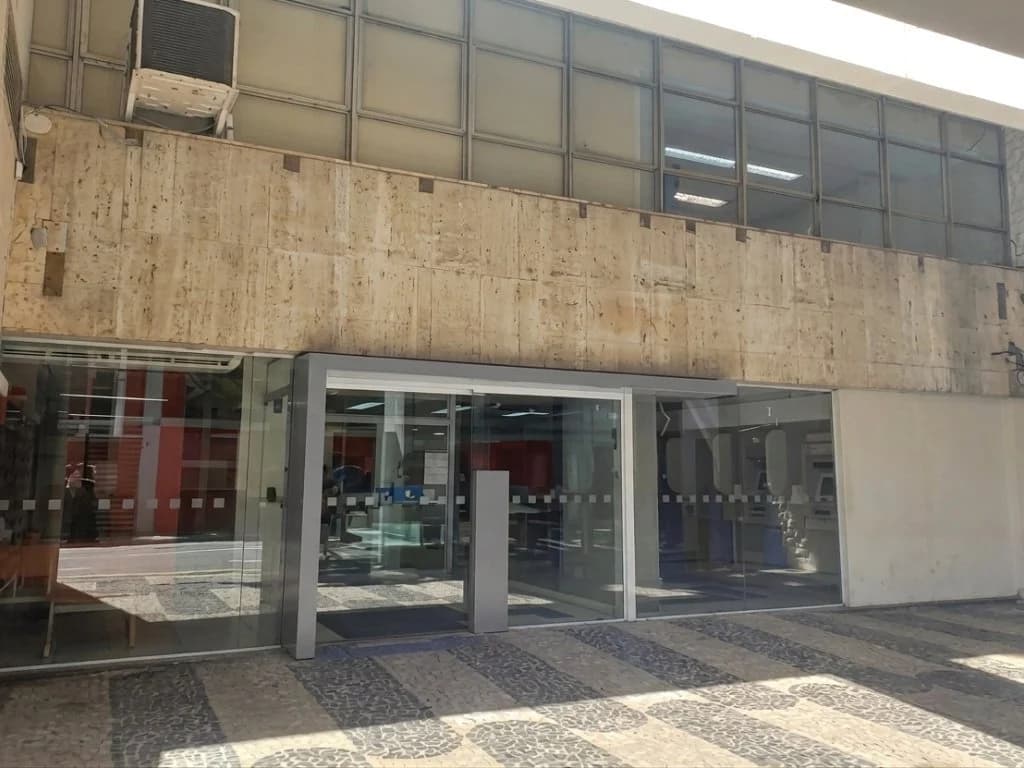 Foto 2 de 2: Comercial em leilão em Niterói - RJ, bairro Centro — Imóvel Comercial 667 m² (privativa + comum) (Loja 101 e Sobreloja 201) - Centro - Niterói - RJ