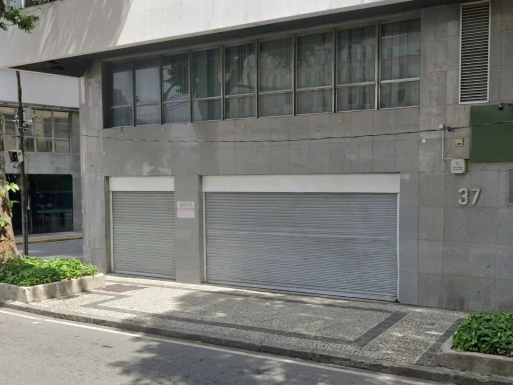 Foto 2 de 14: Comercial em leilão em Rio De Janeiro - RJ, bairro Centro — Imóvel Comercial 586 m² (Loja, Sobreloja e Subsolo) - Centro - Rio de Janeiro - RJ