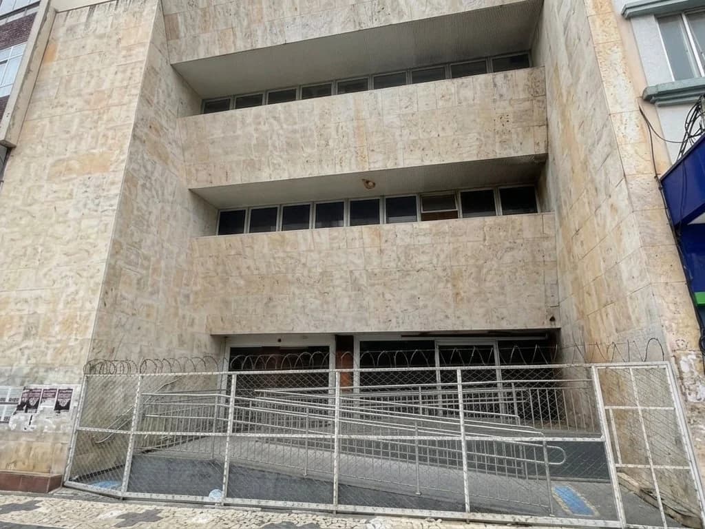 Foto 2 de 2: Comercial em leilão em Campos Dos Goytacazes - RJ, bairro Centro — Prédio Comercial 221 m² (com 3 pavimentos) - Centro - Campos dos Goytacazes - RJ