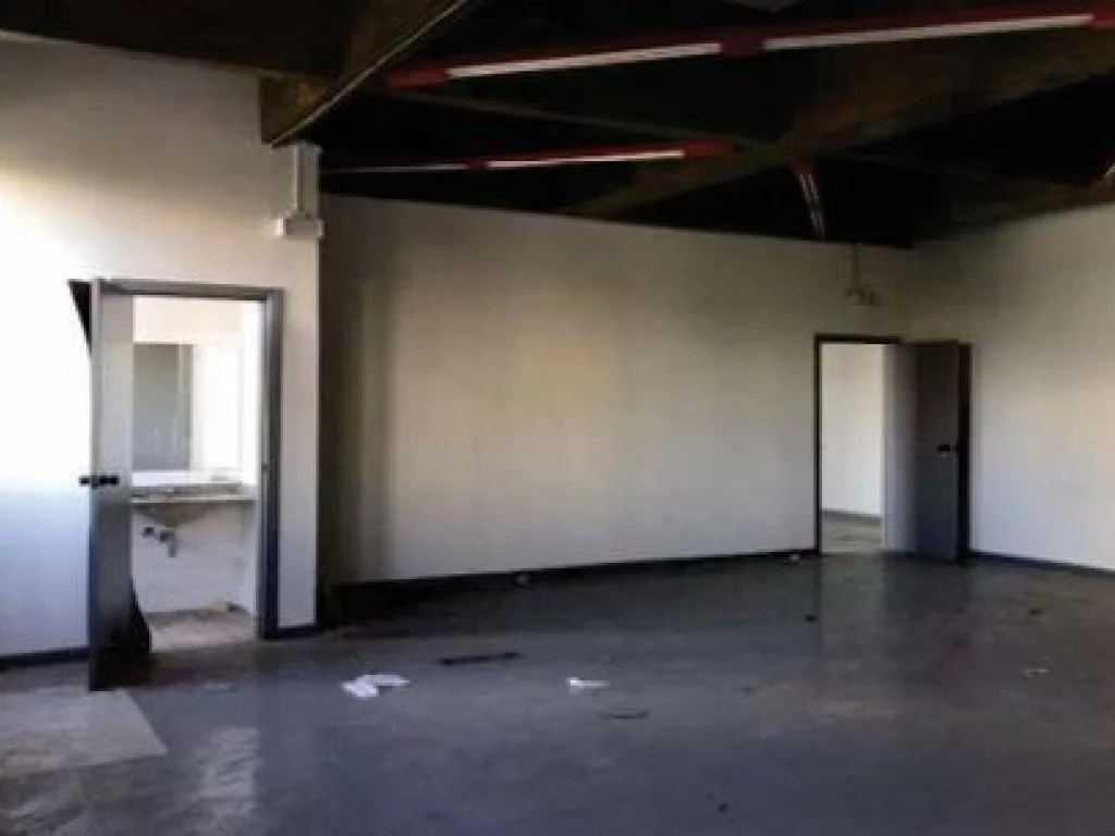 Foto 5 de 15: Comercial em leilão em Umuarama - PR, bairro Centro — Prédio Comercial 4.802 m² - Centro - Umuarama - PR