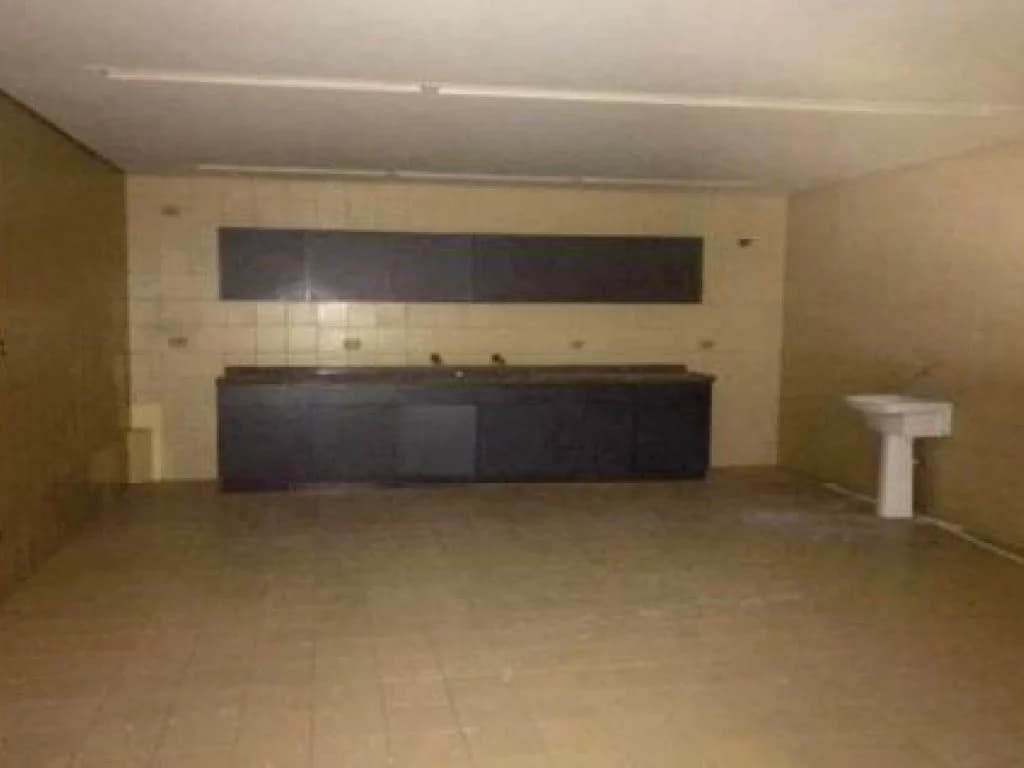 Foto 7 de 15: Comercial em leilão em Umuarama - PR, bairro Centro — Prédio Comercial 4.802 m² - Centro - Umuarama - PR