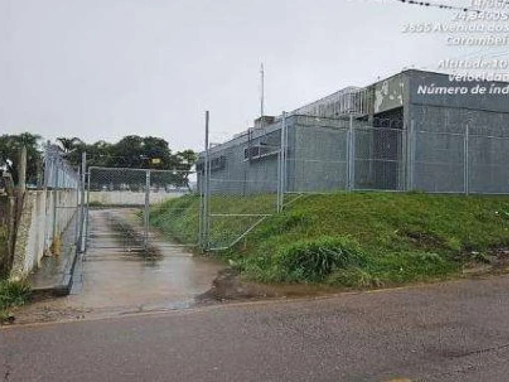 Foto 5 de 6: Comercial em leilão em Carambeí - PR, bairro Centro — Imóvel Comercial 273 m² (área construída) e 1.787 m² (terreno) - Centro - Carambeí - PR
