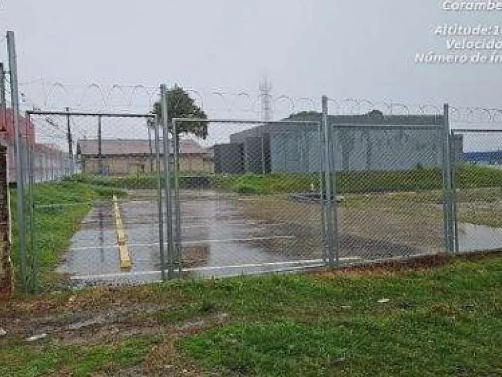 Foto 4 de 6: Comercial em leilão em Carambeí - PR, bairro Centro — Imóvel Comercial 273 m² (área construída) e 1.787 m² (terreno) - Centro - Carambeí - PR