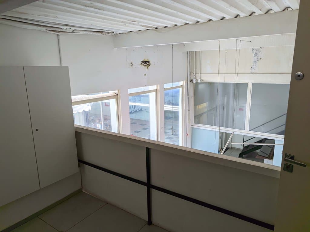 Foto 60 de 77: Comercial em leilão em Rio De Janeiro - RJ, bairro Copacabana — Imóvel Comercial 32 m² (privativa + comum) (Loja 105) - Copacabana - Rio de Janeiro - RJ