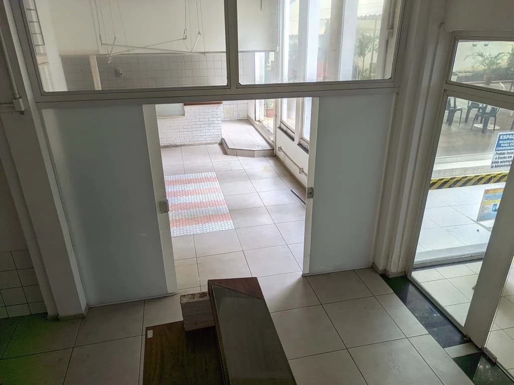Foto 31 de 77: Comercial em leilão em Rio De Janeiro - RJ, bairro Copacabana — Imóvel Comercial 32 m² (privativa + comum) (Loja 105) - Copacabana - Rio de Janeiro - RJ