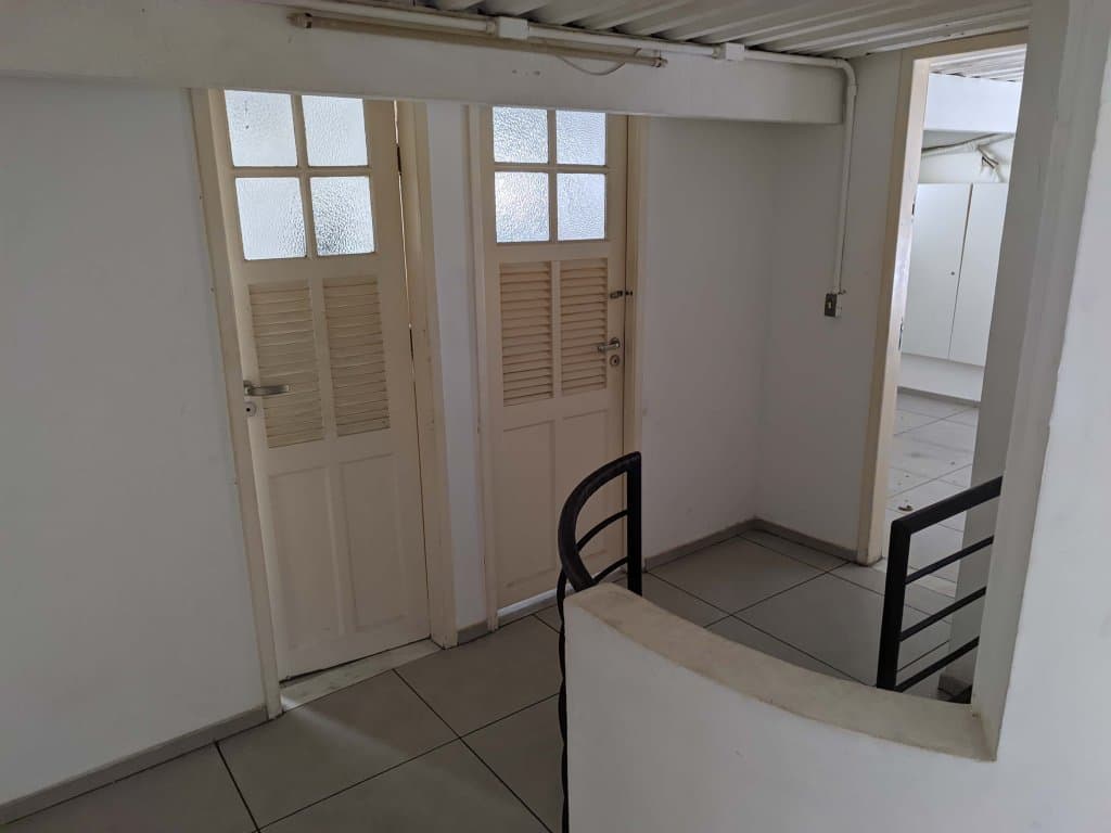 Foto 46 de 77: Comercial em leilão em Rio De Janeiro - RJ, bairro Copacabana — Imóvel Comercial 32 m² (privativa + comum) (Loja 105) - Copacabana - Rio de Janeiro - RJ