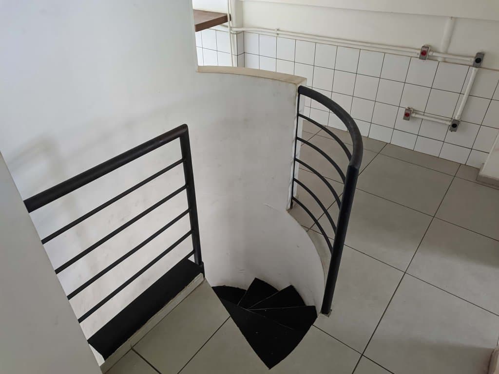Foto 63 de 77: Comercial em leilão em Rio De Janeiro - RJ, bairro Copacabana — Imóvel Comercial 32 m² (privativa + comum) (Loja 105) - Copacabana - Rio de Janeiro - RJ
