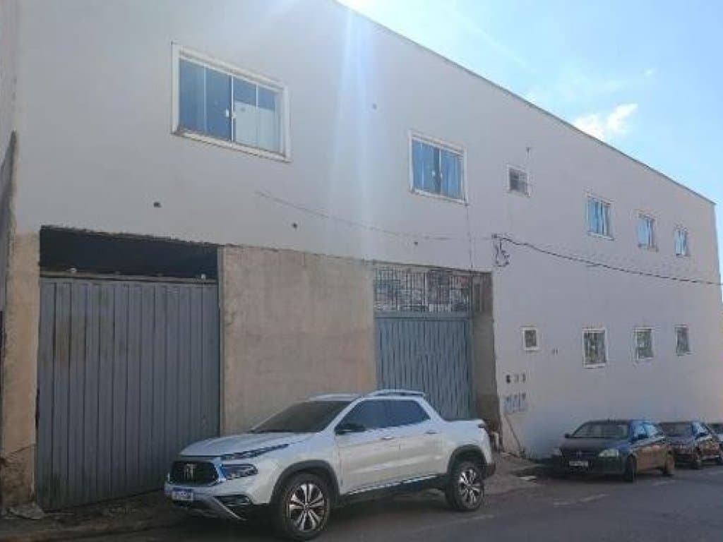 Foto 3 de 3: Comercial em leilão em Elói Mendes - MG, bairro Centro — Prédio Comercial 916 m² - Elói Mendes-MG - Rua Três Pontas, 657 - Centro