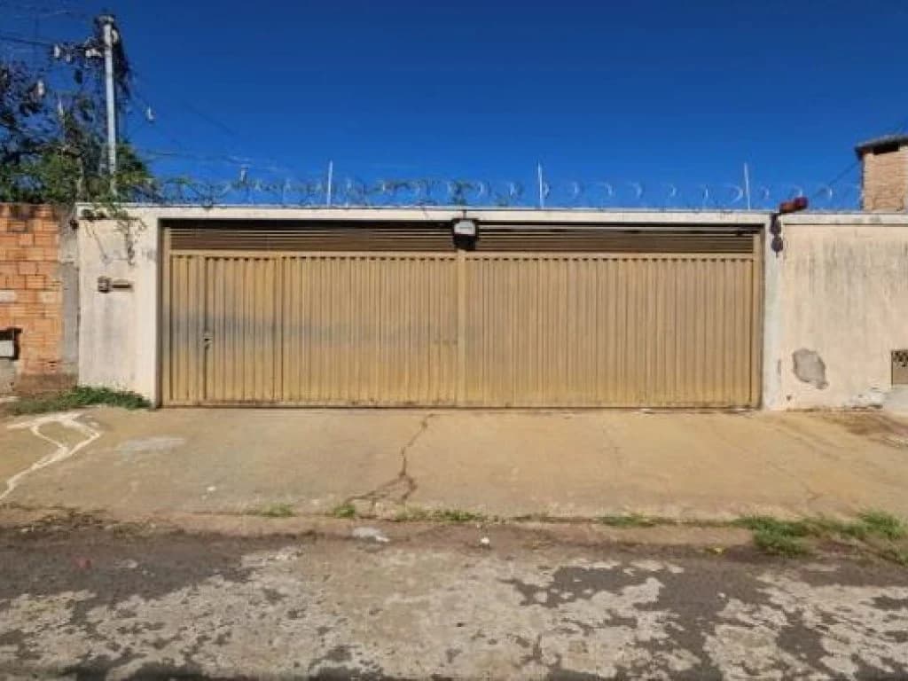 Casa em leilão em Uberaba - MG, bairro Beija Flor Ii — Casa 175 m² - Uberaba-MG - Rua Benedito Jorge, 313 - Beija Flor II