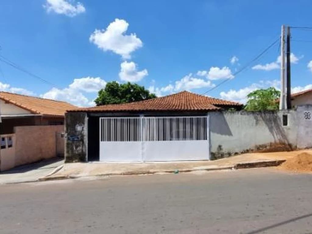 Foto 1 de 18: Casa em leilão em Fernando Prestes - SP, bairro Centro — Casa 197 m² - Centro - Fernando Prestes - SP