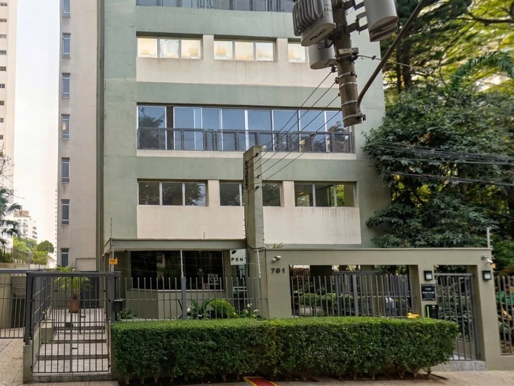 Foto 2 de 9: Apartamento em leilão em São Paulo - SP, bairro Santo Amaro — Apartamento 324 m² (02 Vagas) - próx. à Av. João Dias - Santo Amaro - São Paulo - SP