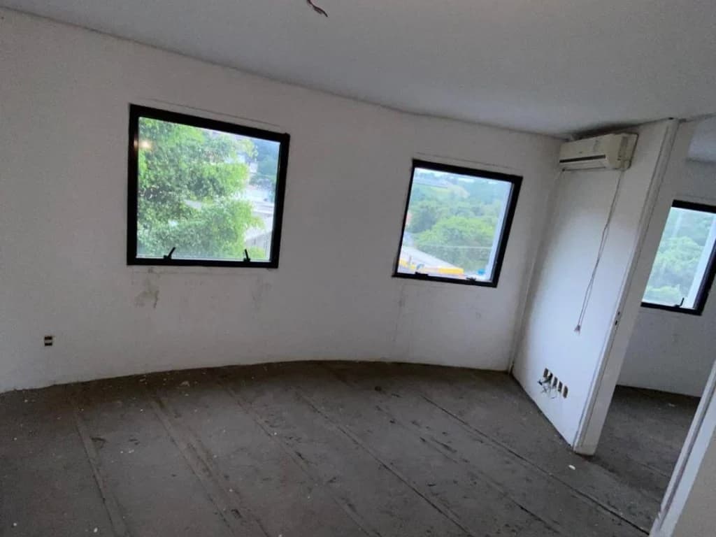 Foto 61 de 85: Comercial em leilão em Cajamar - SP, bairro Jardim Nova Cajamar — Galpão Industrial 3.721 m² (área construída) e 6.041 m² (terreno) - Jardim Nova Cajamar - Cajamar - SP