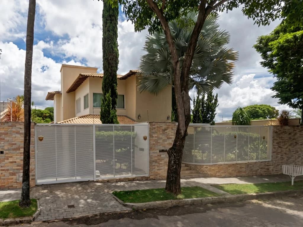 Foto 4 de 4: Casa em leilão em Belo Horizonte - MG, bairro São Luiz — Casa 929 m² - São Luiz - Belo Horizonte - MG