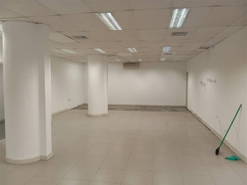 Foto 14 de 20: Comercial em leilão em Pelotas - RS, bairro Centro — Ex-Agência 1.638 m² - Centro - Pelotas - RS
