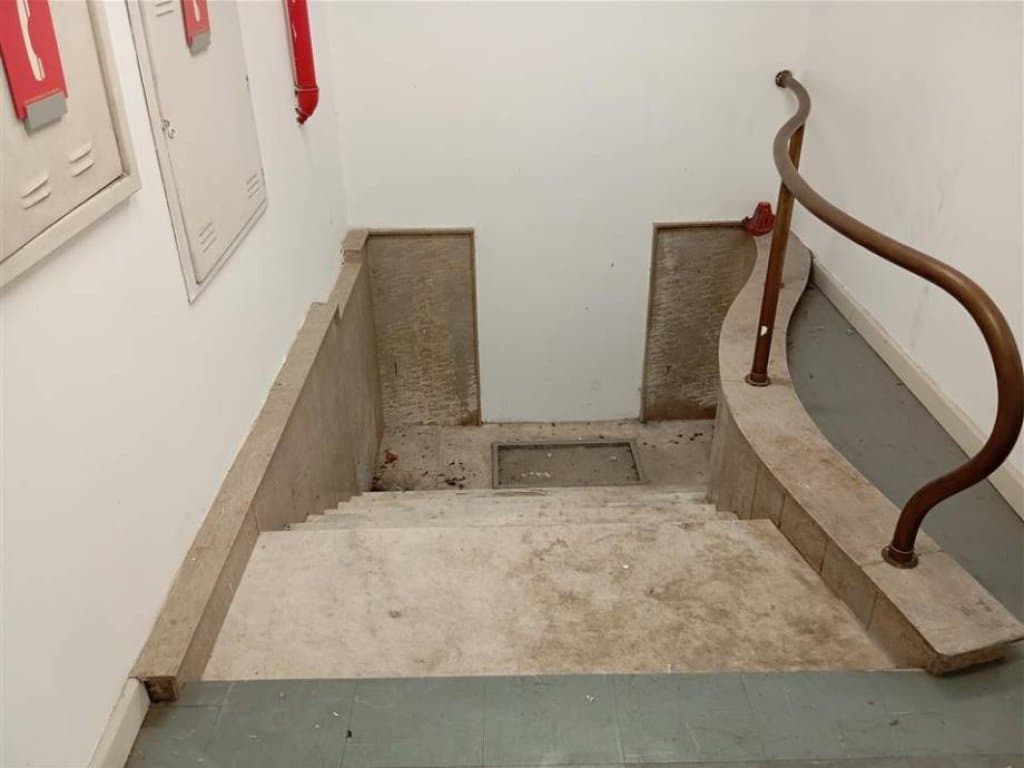 Foto 16 de 20: Comercial em leilão em Pelotas - RS, bairro Centro — Ex-Agência 1.638 m² - Centro - Pelotas - RS
