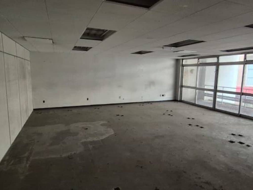 Foto 13 de 46: Comercial em leilão em Porto Alegre - RS, bairro Centro Histórico — Ex-Agência 2.700 m² - Centro Histórico - Porto Alegre - RS