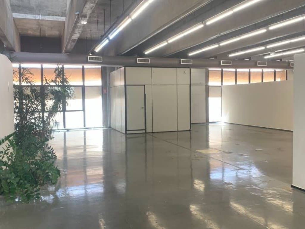Foto 5 de 9: Comercial em leilão em General Salgado - SP, bairro Centro — Ex-Agência 752 m² - Centro - General Salgado - SP