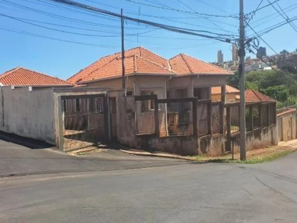 Foto 3 de 5: Casa em leilão em Botucatu - SP, bairro Vila Rodrigues Alves — Casa 362 m² - Vila Rodrigues Alves - Botucatu - SP