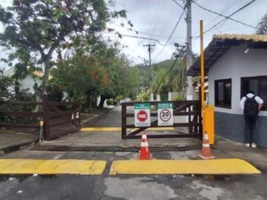 Casa em leilão no Loteamento Sítio Boa Esperança em Niterói - RJ | Spy ...