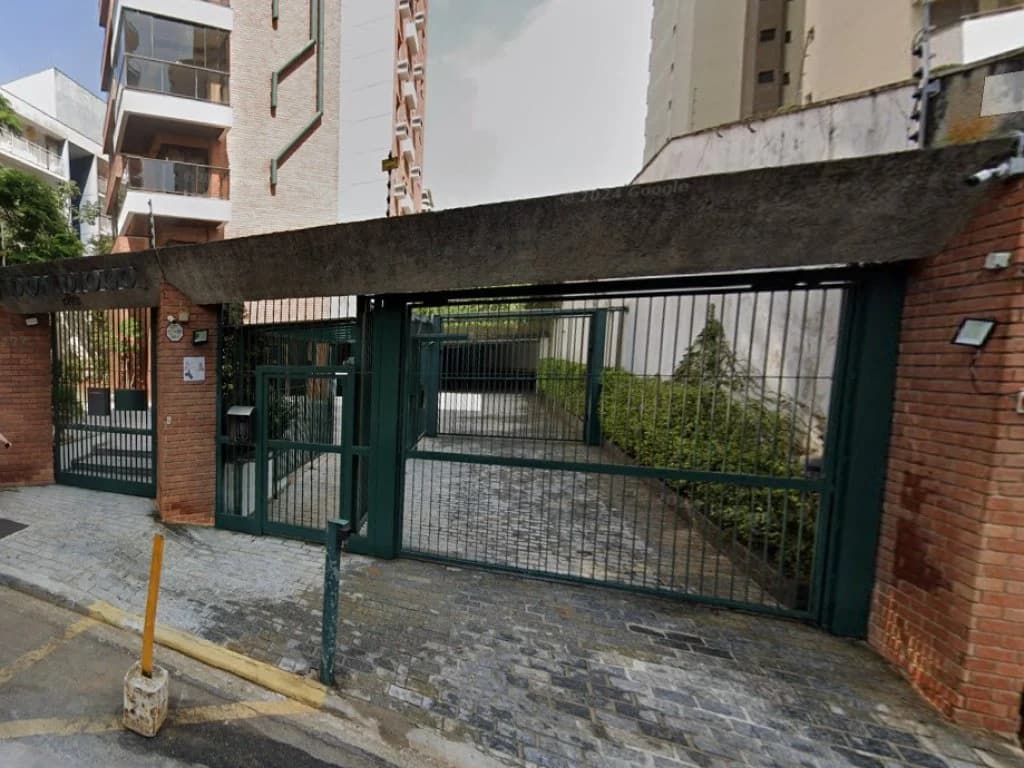 Foto 2 de 3: Apartamento em leilão em São Paulo - SP, bairro Morumbi — Apartamento 240 m² (03 vagas) - Morumbi - São Paulo - SP