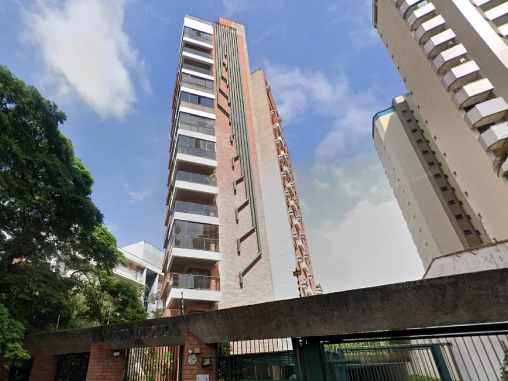 Foto 3 de 3: Apartamento em leilão em São Paulo - SP, bairro Morumbi — Apartamento 240 m² (03 vagas) - Morumbi - São Paulo - SP